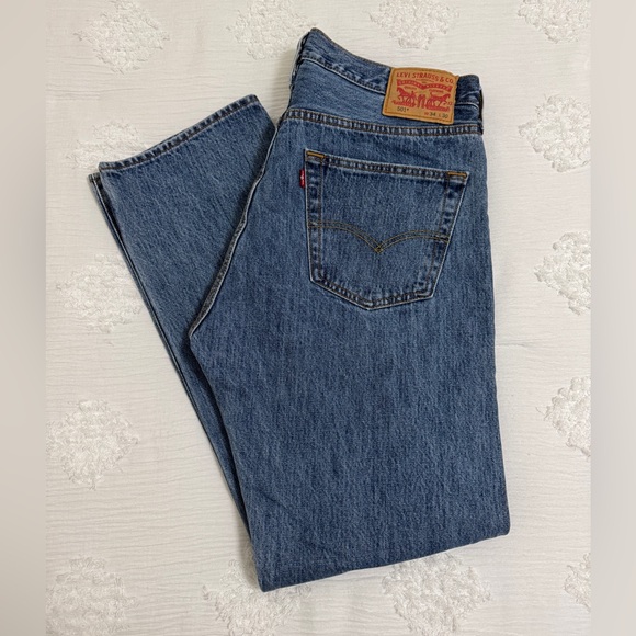 Levi's Men's Classic Straight Blue Jeans - Picture 1 of 6